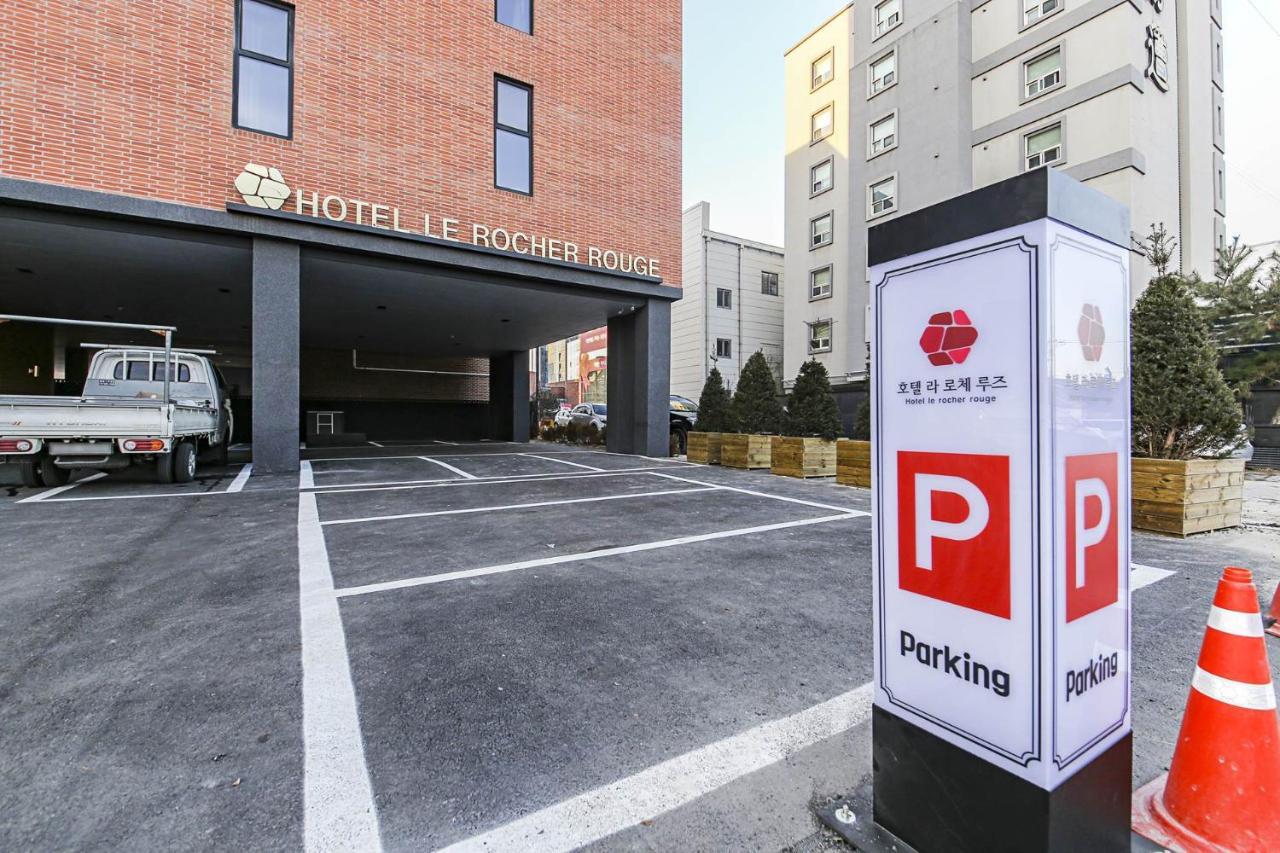 Lerocherrouge Hotel Chuncheon Extérieur photo