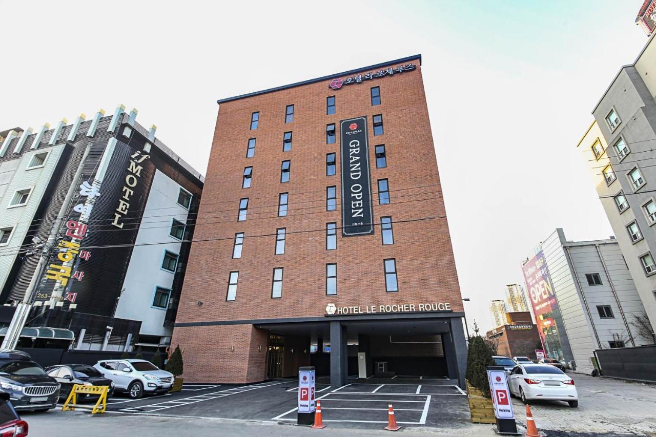 Lerocherrouge Hotel Chuncheon Extérieur photo