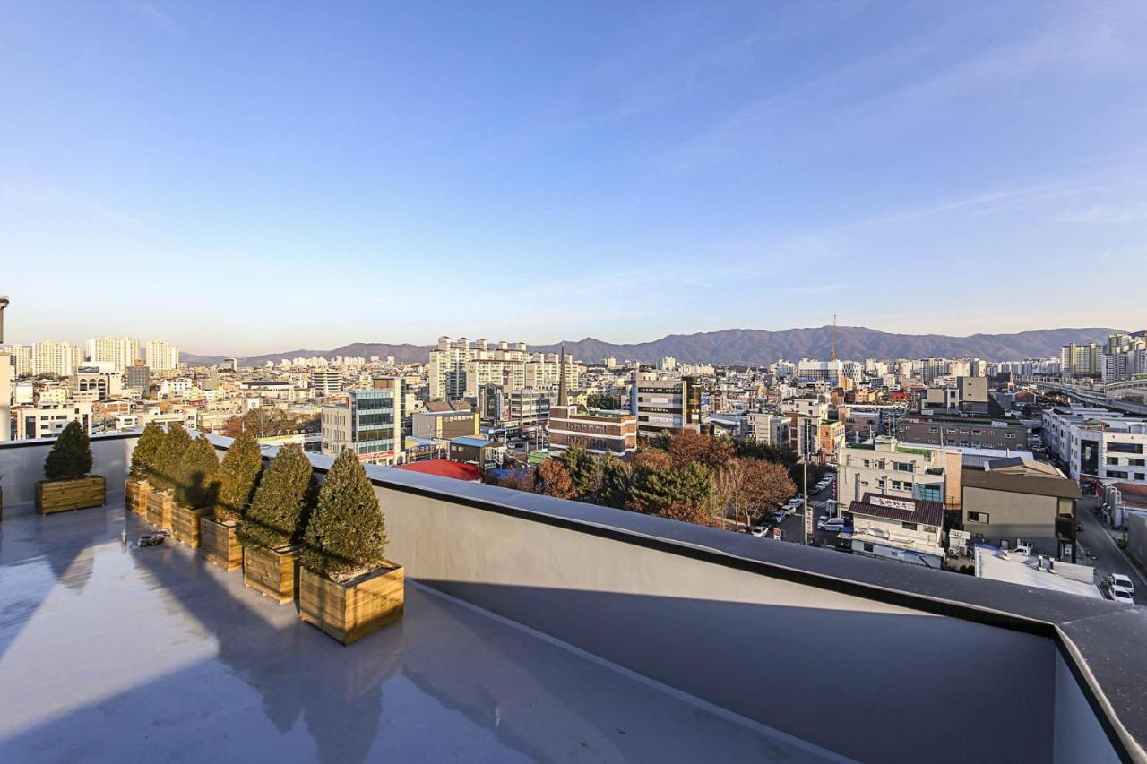 Lerocherrouge Hotel Chuncheon Extérieur photo