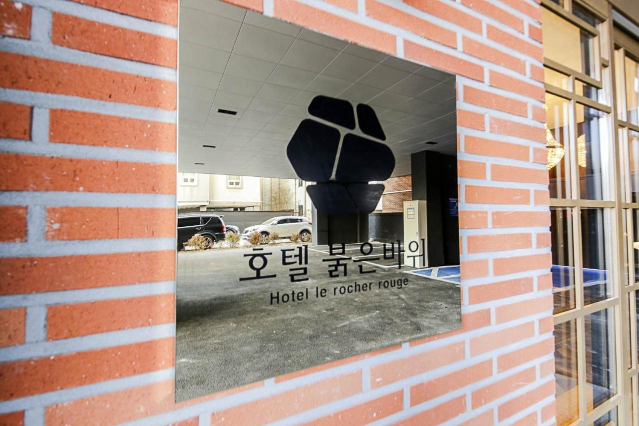 Lerocherrouge Hotel Chuncheon Extérieur photo
